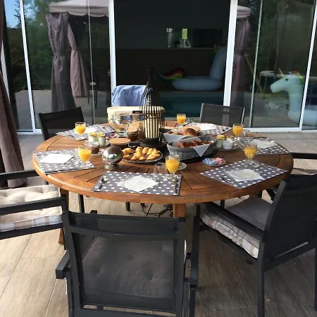 Bed and Breakfast D Hotes Couette Et Campagne Luceau