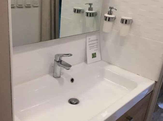 D Hotes Couette Et Campagne לינה וארוחת בוקר 3*